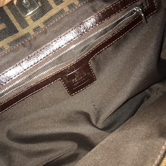 Authentic Vintage Fendi Zucca bag - Picture 11 of 15